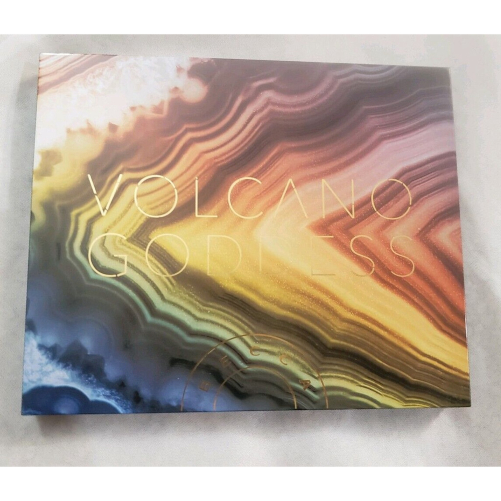LIMITED Edit Becca Volcano Goddess 12 Eyeshadow Palette BNIB- Authentic~USA SELL